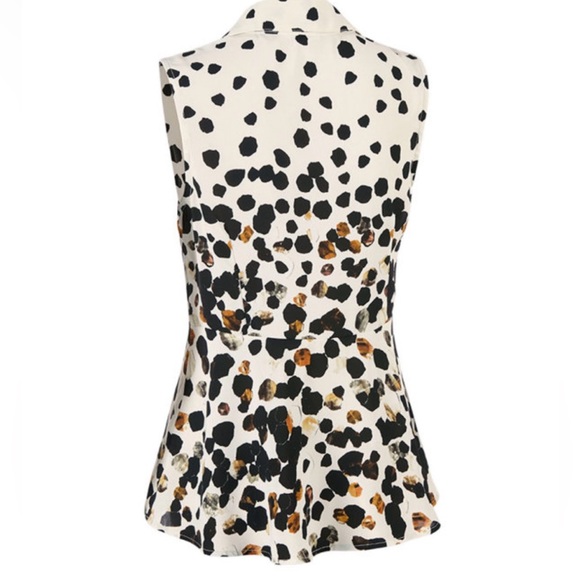 CAbi Tops - CAbi Seismic Top with subtle peplum, Medium